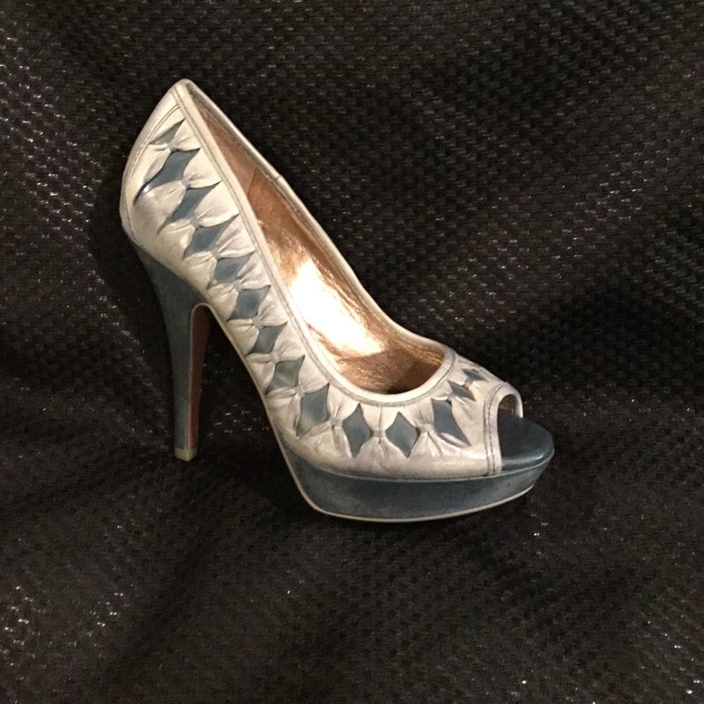 BCBG Heels***SOLD****
